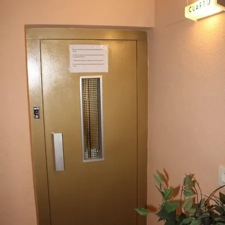 Piso Grande Amplio Grandes Grupos 4 2 Banos,asc 4ac Y Wifi דירה אליקאנטה